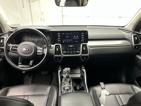 Used 2021 Kia Sorento S FWD image 4