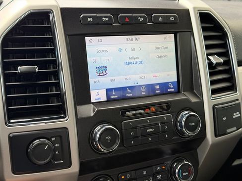 Used 2020 Ford F350 Lariat w/ Lariat Ultimate Package AWD/4WD image 13