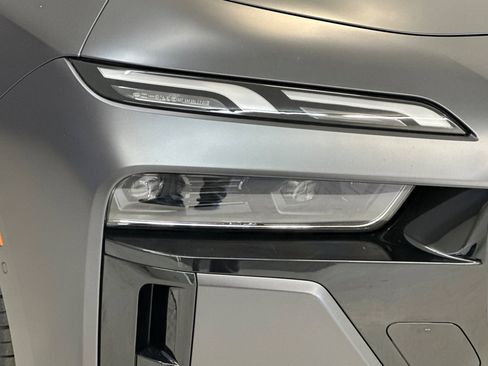 New 2026 BMW 740i w/ Premium Package image 10