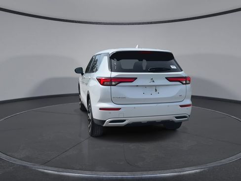 Used 2024 Mitsubishi Outlander SE FWD image 7