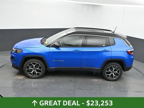 Used 2025 Jeep Compass Limited AWD/4WD image 43