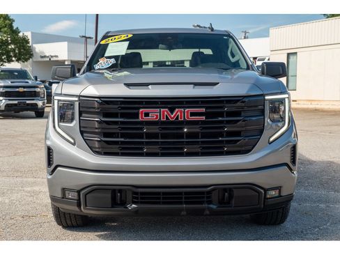 Used 2024 GMC Sierra 1500 Elevation AWD/4WD image 3