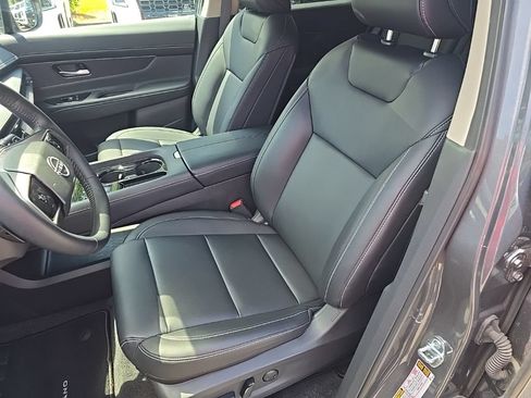 Certified 2025 Nissan Murano SV AWD/4WD image 14