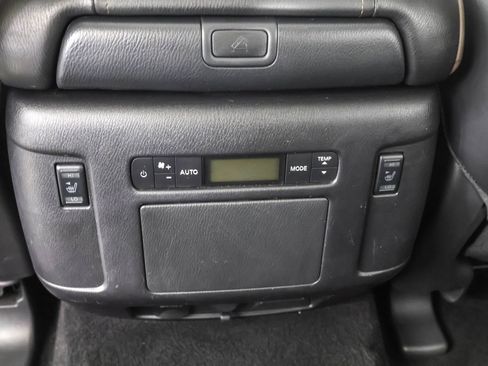 Used 2024 Nissan Armada Platinum w/ Captain's Chairs Package image 40