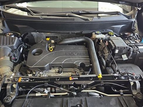 Used 2023 GMC Terrain SLE w/ Elevation Edition image 29