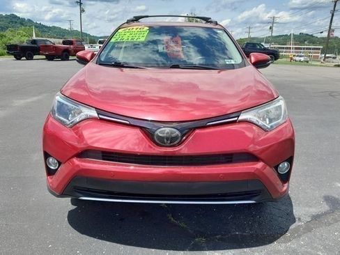 Used 2016 Toyota RAV4 XLE w/ Convenience Package AWD/4WD image 4