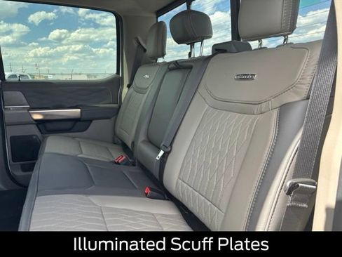 New 2026 Ford F250 Platinum w/ Platinum Plus Package AWD/4WD image 18