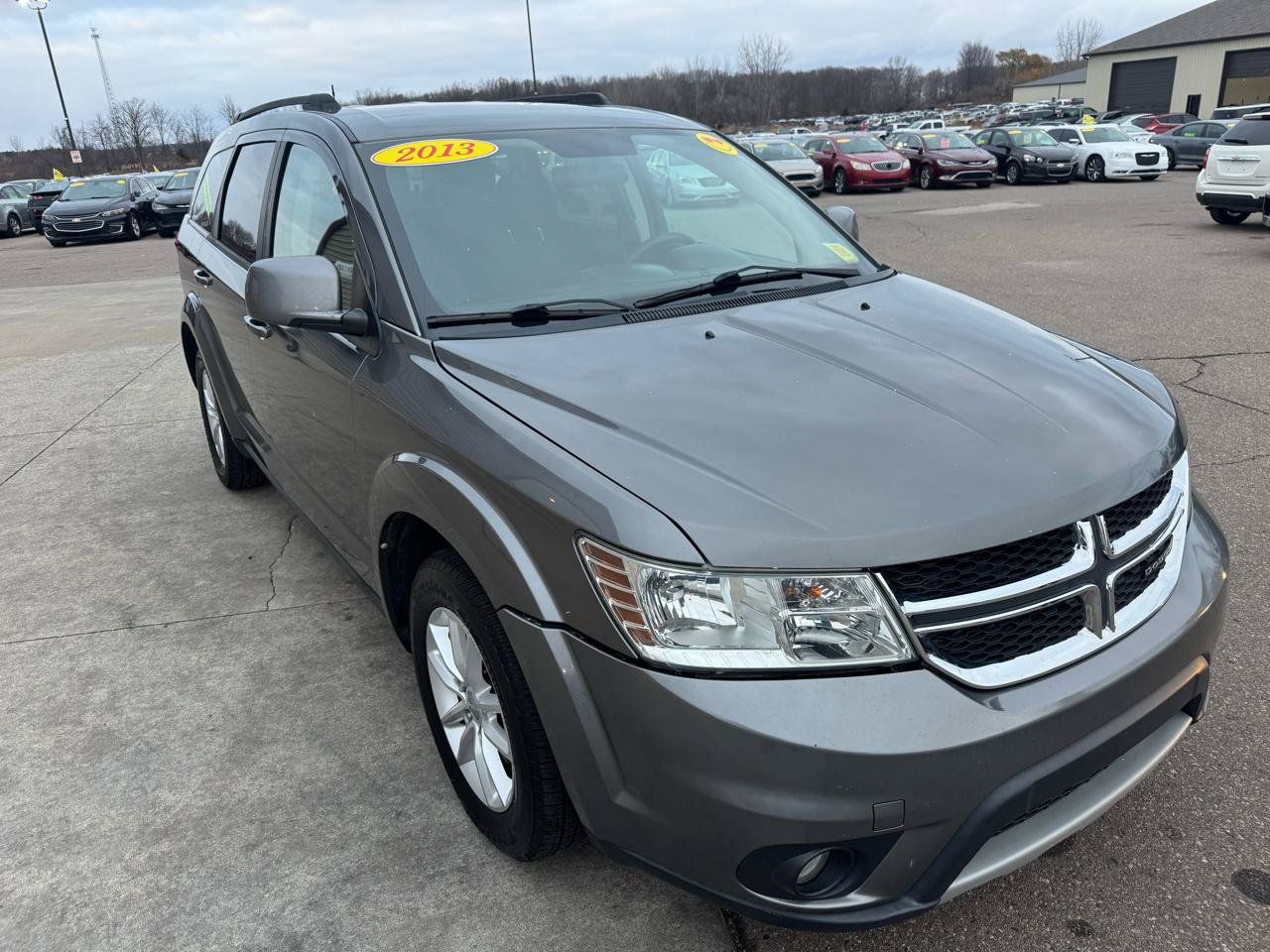 Used 2013 Dodge Journey SXT w/ Flexible Seating Group FWD image 3