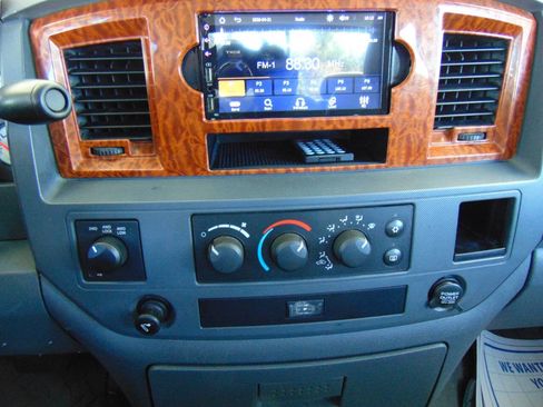 Used 2006 Dodge Ram 1500 Truck SLT w/ Quad Cab Big Horn Value Group image 14