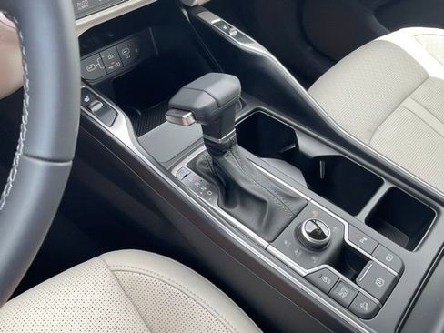 New 2025 Kia Sorento S image 19