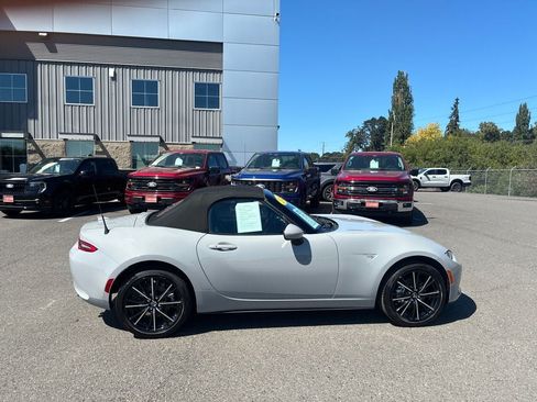 Used 2025 MAZDA MX-5 Miata Grand Touring RWD image 7