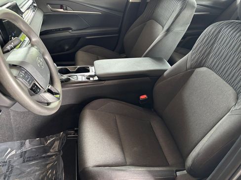 Used 2025 Toyota Camry LE FWD image 25