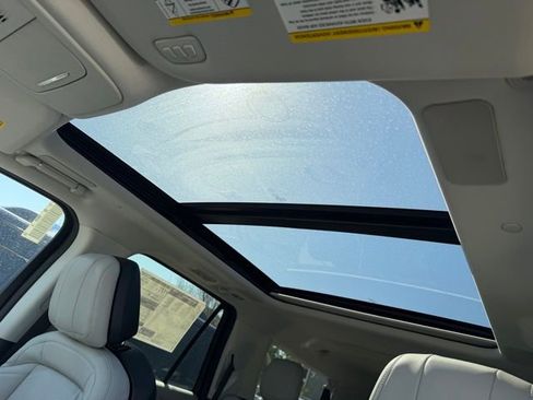 New 2026 Lincoln Navigator L Reserve AWD/4WD image 31