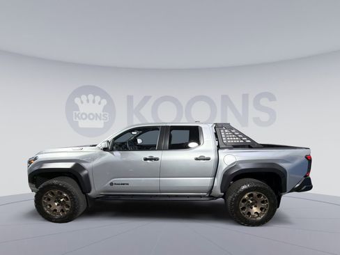 Used 2024 Toyota Tacoma 4x4 Double Cab Hybrid image 2