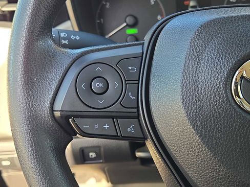 Used 2023 Toyota Corolla LE image 21
