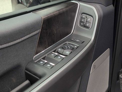 New 2026 Ford F250 Lariat w/ Black Appearance Package image 21