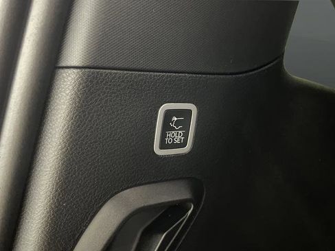 Used 2024 Jeep Wagoneer Series III w/ Convenience Group I image 15