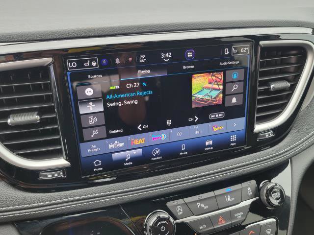 New 2027 Chrysler Pacifica Select FWD image 14