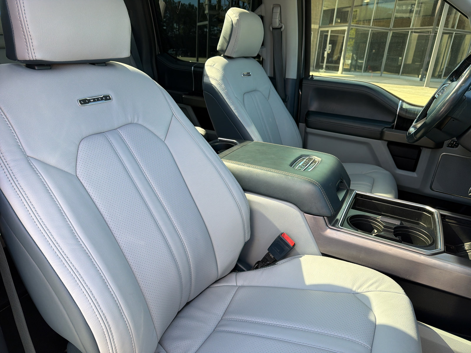 Used 2022 Ford F350 Limited AWD/4WD image 31