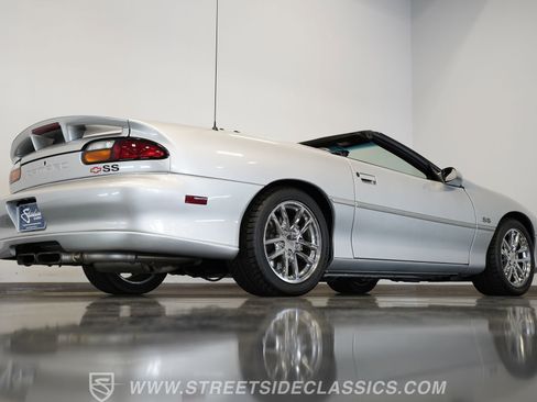 Used 2002 Chevrolet Camaro Z28 w/ SS Performance/Appearance Pkg image 16