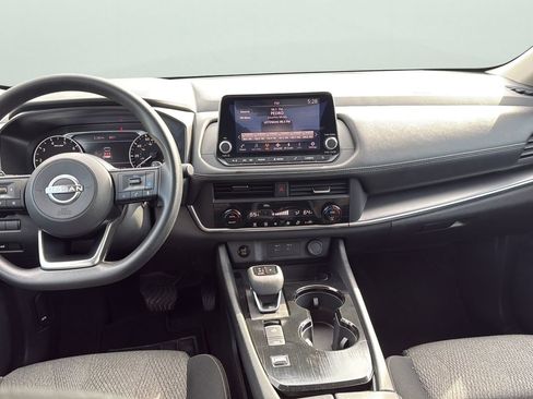 Used 2024 Nissan Rogue SV FWD image 21