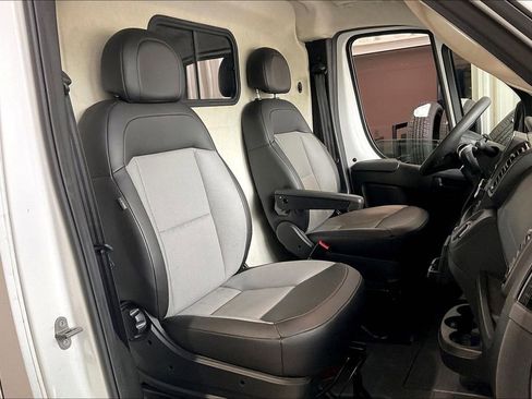 Used 2025 RAM ProMaster 3500 w/ Convenience Group FWD image 21