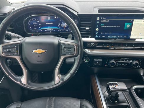 Used 2022 Chevrolet Silverado 1500 High Country w/ High Country Premium Package image 11