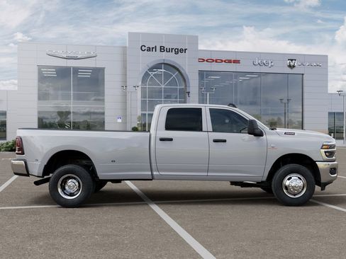 New 2026 RAM 3500 Tradesman AWD/4WD image 21