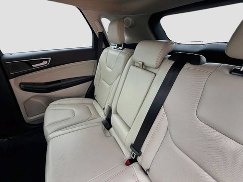 Used 2020 Ford Edge Titanium w/ Equipment Group 301A AWD/4WD image 10
