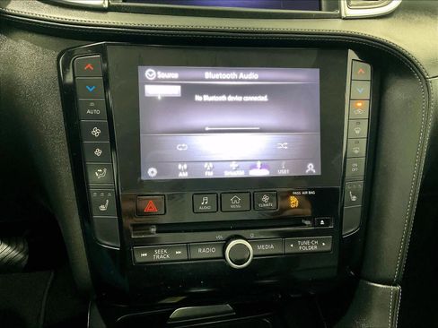 Used 2021 INFINITI QX50 Luxe w/ Appearance Package image 26