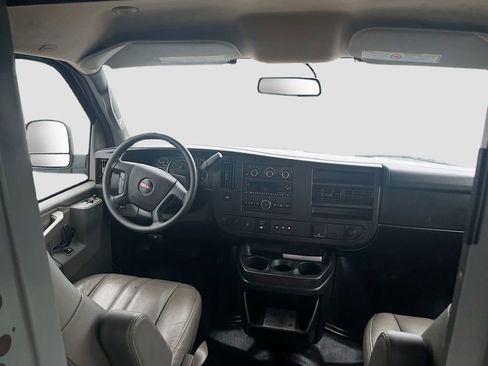 Used 2025 GMC Savana 3500 w/ Driver Convenience Package RWD image 20