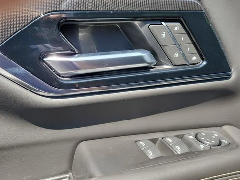 New 2026 GMC Yukon XL Elevation AWD/4WD image 12