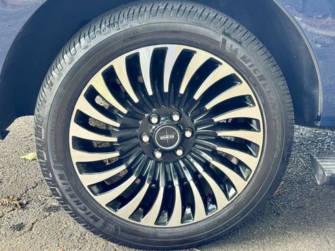 Used 2018 Lincoln Navigator Black Label AWD/4WD image 8