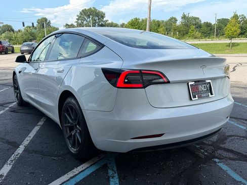 Used 2023 Tesla Model 3 Standard Range RWD image 2