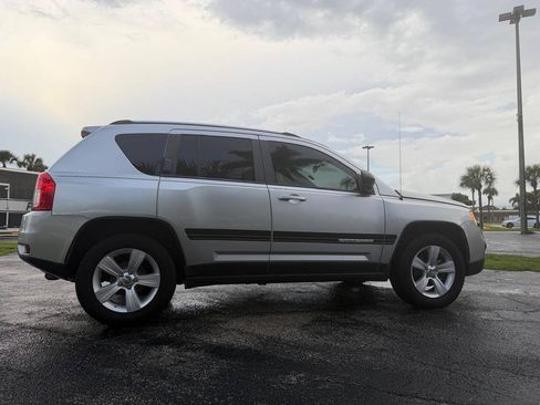 Used 2012 Jeep Compass Latitude w/ Sun/Sound Group FWD image 6
