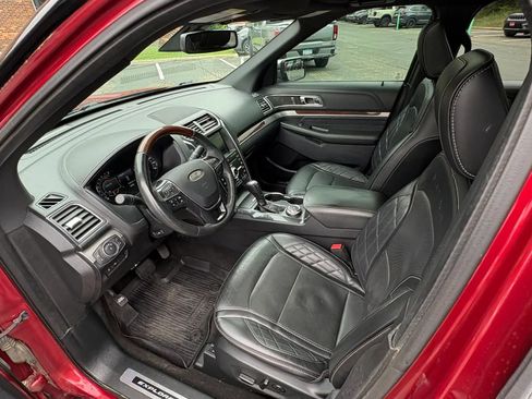 Used 2019 Ford Explorer Platinum AWD/4WD image 26