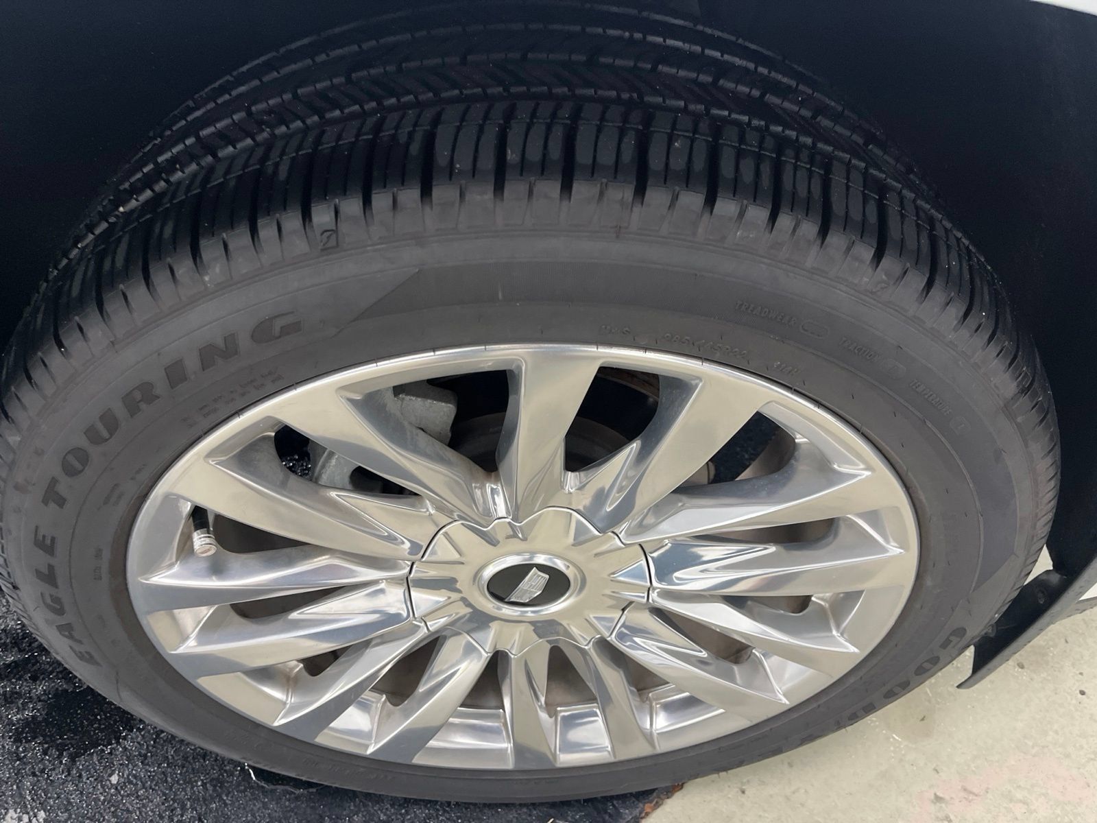 Used 2019 Cadillac Escalade Luxury RWD image 12