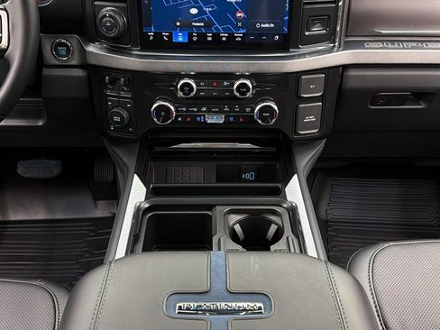 Used 2026 Ford F250 Platinum w/ FX4 Off-Road Package AWD/4WD image 33