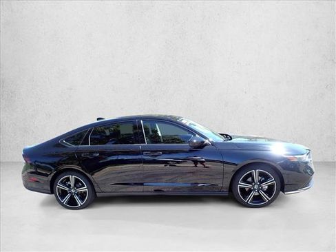 Used 2026 Honda Accord SE image 5