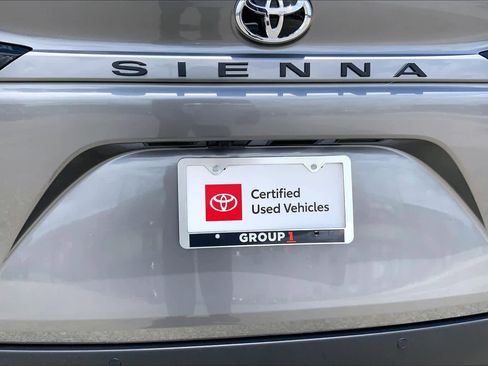 Certified 2026 Toyota Sienna XLE FWD image 10