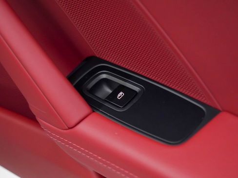 Certified 2025 Porsche 911 Carrera image 16