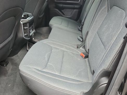 Used 2022 RAM 1500 Big Horn AWD/4WD image 9