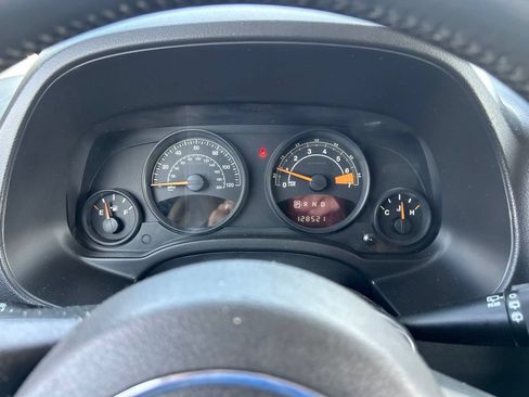 Used 2015 Jeep Patriot Latitude AWD/4WD image 17