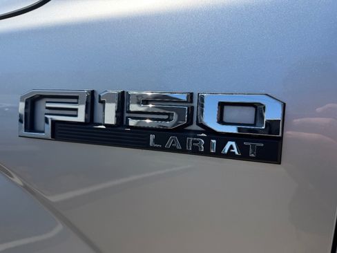 Used 2015 Ford F150 Lariat w/ Equipment Group 502A Luxury AWD/4WD image 34