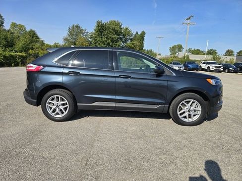 Used 2023 Ford Edge SEL w/ Convenience Package image 2