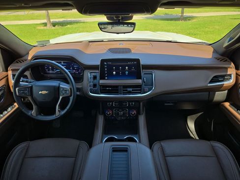 Used 2024 Chevrolet Tahoe High Country w/ Premium Package AWD/4WD image 13