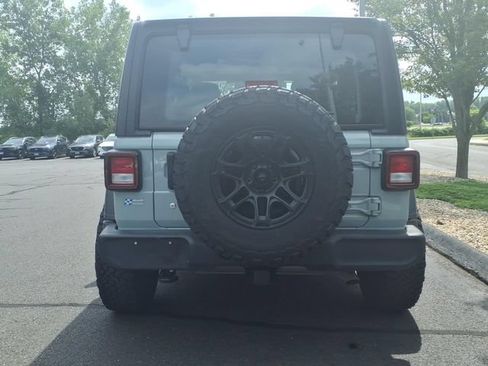 Used 2024 Jeep Wrangler Sport AWD/4WD image 6