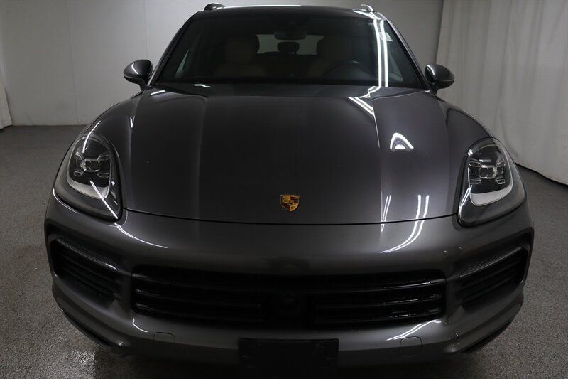 Used 2021 Porsche Cayenne AWD/4WD image 2