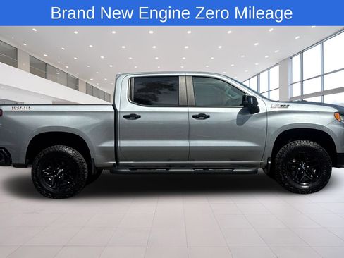 Used 2023 Chevrolet Silverado 1500 LT Trail Boss w/ LT Trail Boss Premium Package AWD/4WD image 3