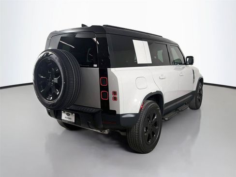 New 2026 Land Rover Defender 110 S AWD/4WD image 5